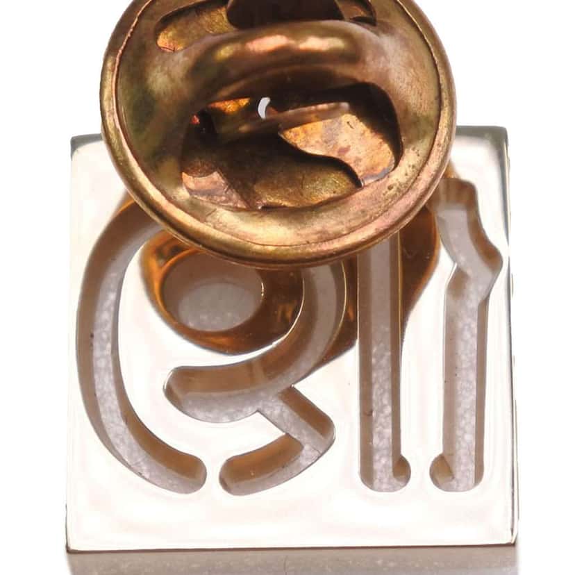 Chanel Gold Plated Rhinestone No 19 Pin Badge Brooch Gold Metal Good condition - Back View