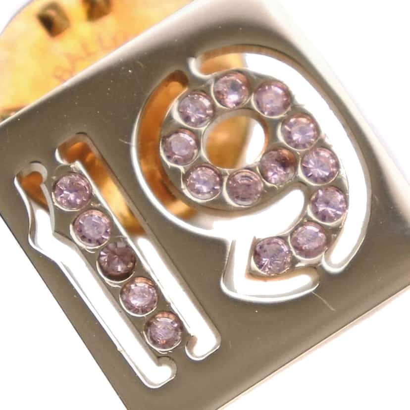 Chanel Gold Plated Rhinestone No 19 Pin Badge Brooch Gold Metal Good condition - Box View