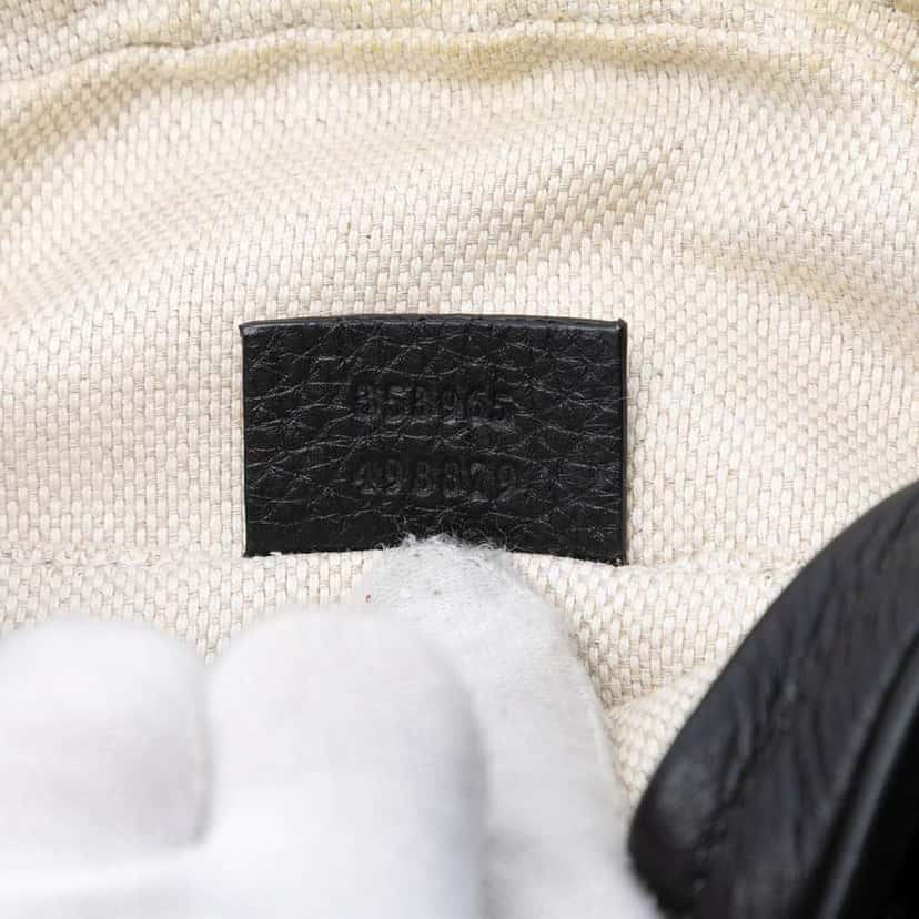 Gucci Mini Pebbled Calfskin Soho Chain Crossbody Black Leather Good condition - Box View