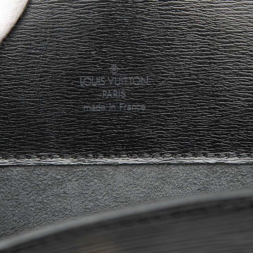 Louis Vuitton Epi Cluny Black Leather Very good condition - Box View