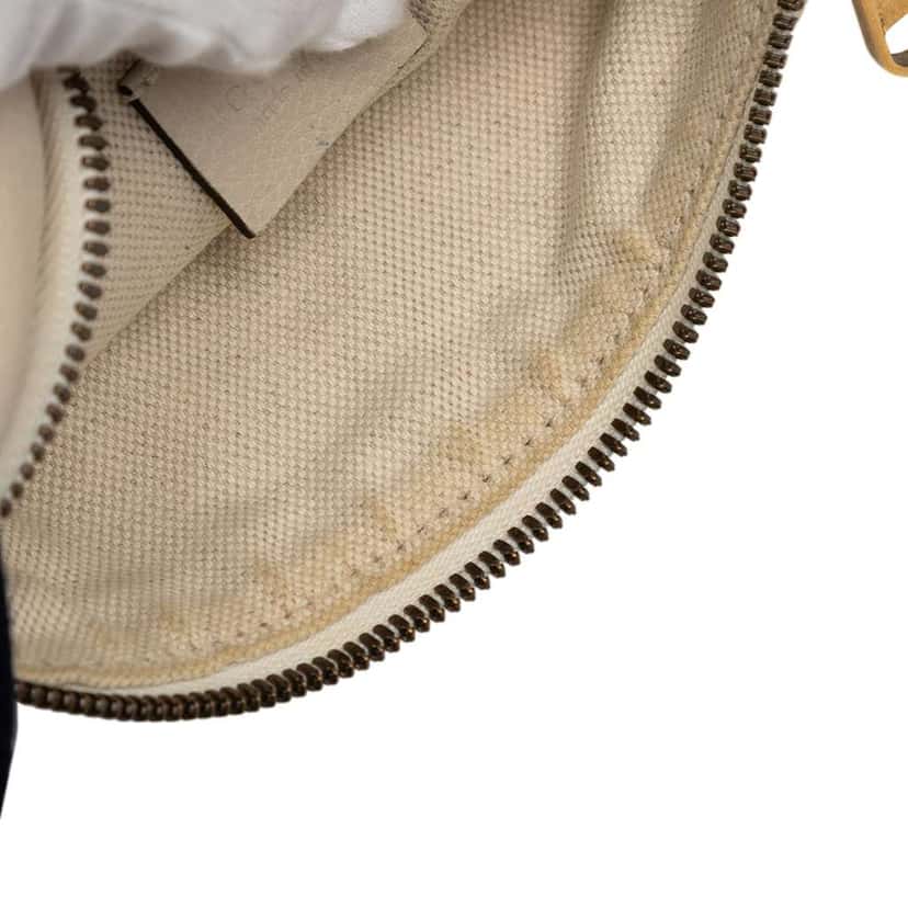 Gucci Small Grained Calfskin Logo Belt Bag White Leather Good condition - Box View