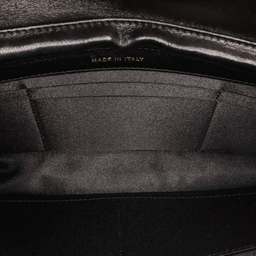 Chanel Paris Moscou Vinyl Moujik Clutch with Chain Black Very good condition - Model View