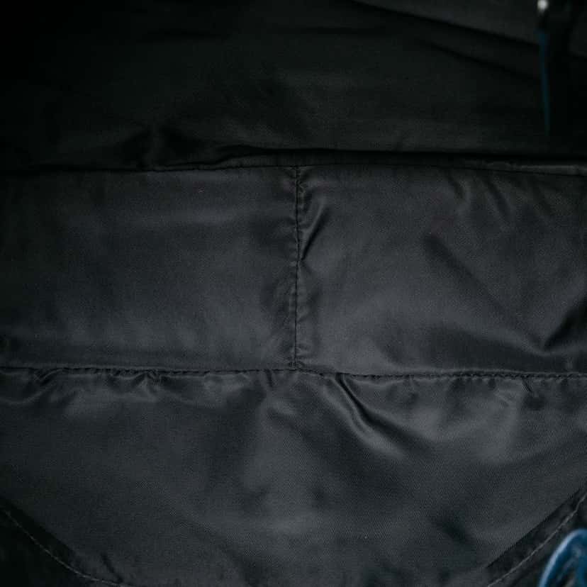 Burberry Smoke Check Nylon Messenger Bag Grey Good condition - Model View