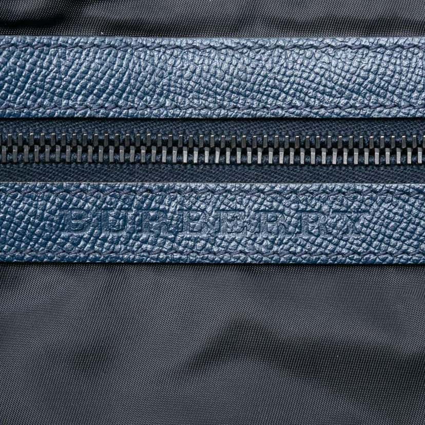 Burberry Smoke Check Nylon Messenger Bag Grey Good condition - Box View