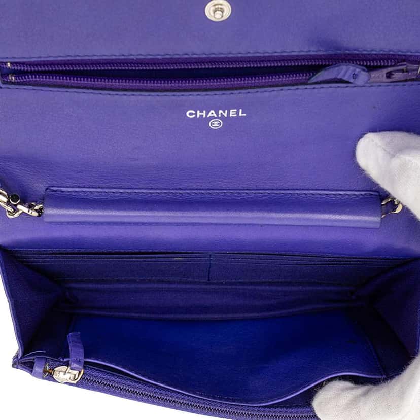 Chanel CC Quilted Calfskin Fancy Wallet On Chain Blue Leather Very good condition - Model View