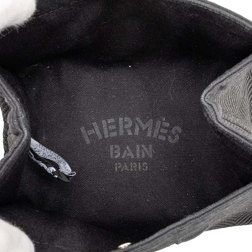 Hermès Chevron Canvas Fourre Tout Pouch Black Canvas Good condition - Model View