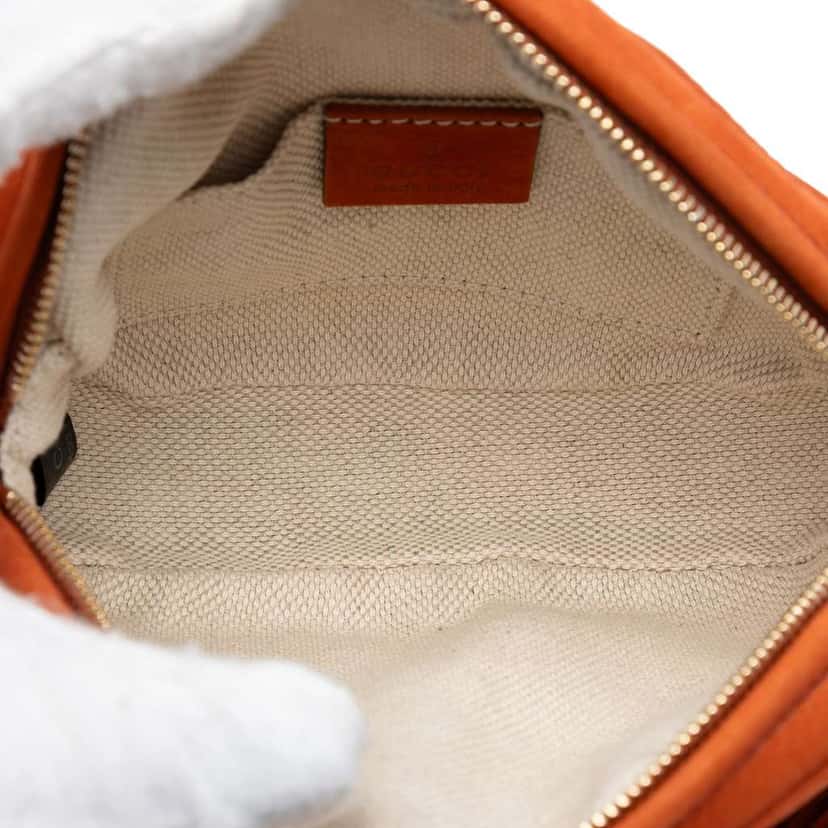 Gucci Mini Nubuck Soho Chain Crossbody Orange Leather Good condition - Model View