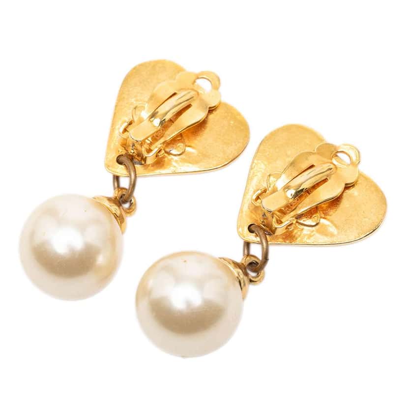 Chanel CC Gold Plated Faux Pearl Heart Drop Clip On Earrings Gold Metal Very good condition - Back View