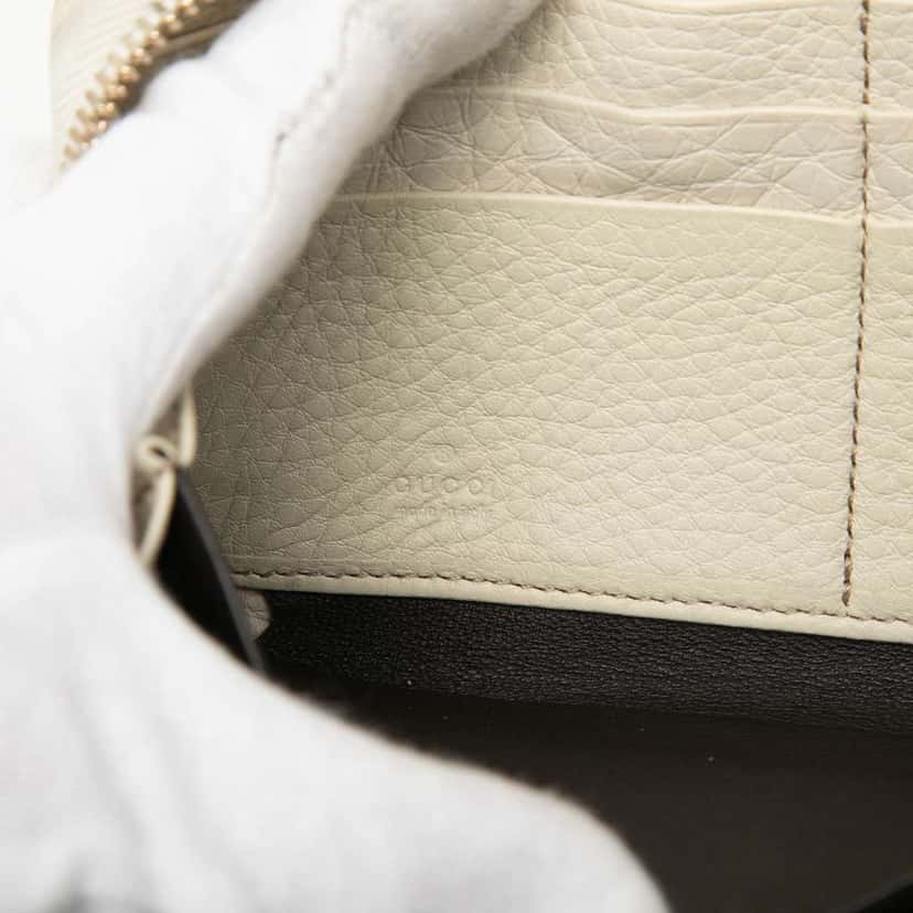 Gucci Leather Bamboo Tassel Continental Wallet White Leather Very good condition - Box View