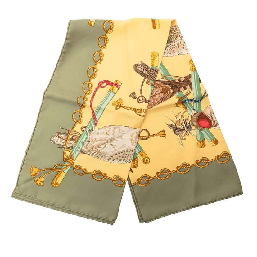 Hermès Les Oiseaux du Roy Silk Scarf 90 Yellow Silk Very good condition - Front View