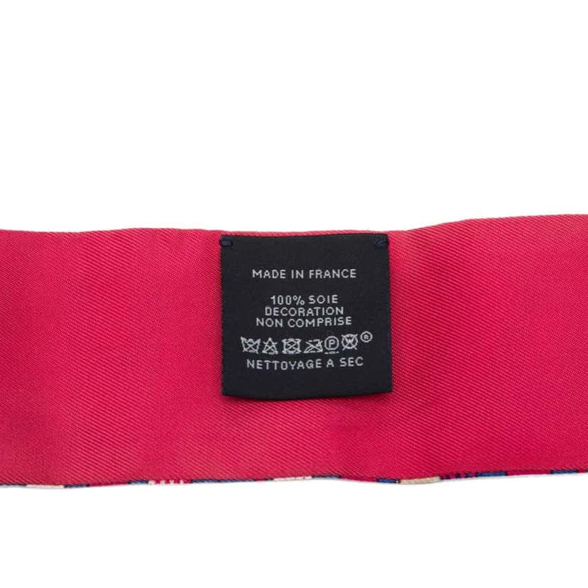 Hermès Plumetis Dots Silk Twilly Scarf Pink Silk Very good condition - Inside View