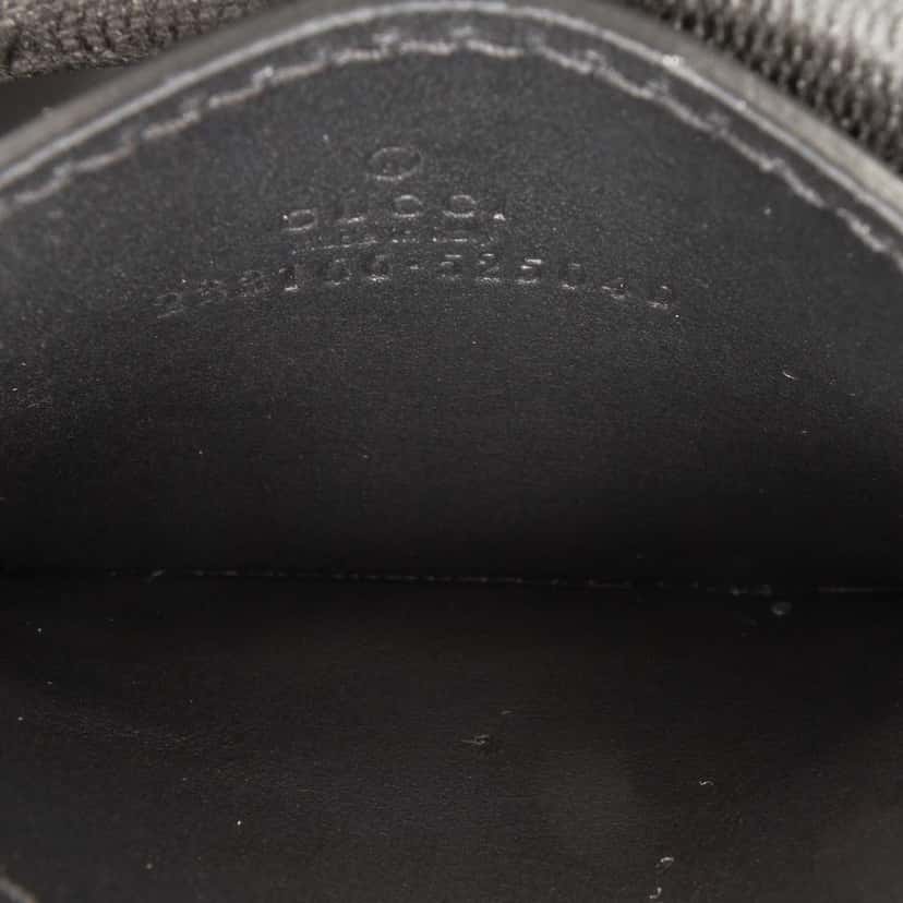 Gucci GG Supreme Card Holder Beige Very good condition - Model View