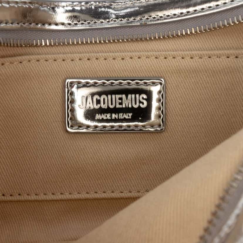 Jacquemus Patent Le Bisou Perle Shoulder Bag Silver Leather Good condition - Box View
