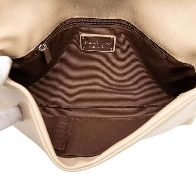 Salvatore Ferragamo Leather Vara Bow Chain Shoulder Bag Brown Leather Good condition - Model View