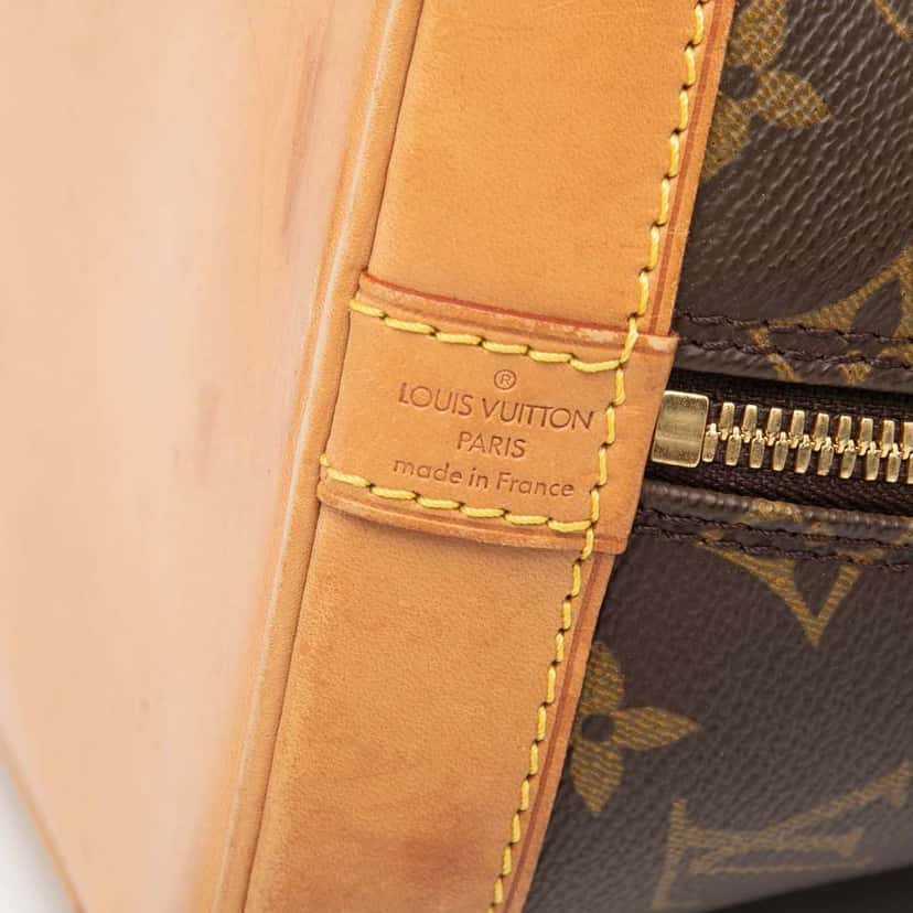 Louis Vuitton Monogram Alma PM Brown Good condition - Model View