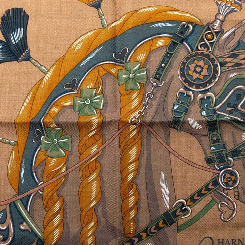 Hermès Harnais de Coeur Cashmere Silk Scarf 45 Brown Wool Very good condition - Back View