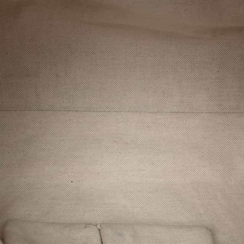 Gucci Medium GG Canvas Bella Shoulder Bag Beige Good condition - Model View