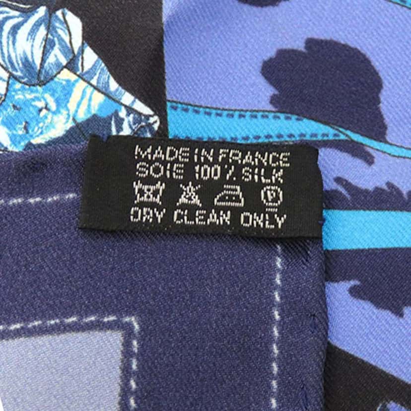 Hermès Monsieur Et Madame Silk Scarf Blue Silk Good condition - Back View