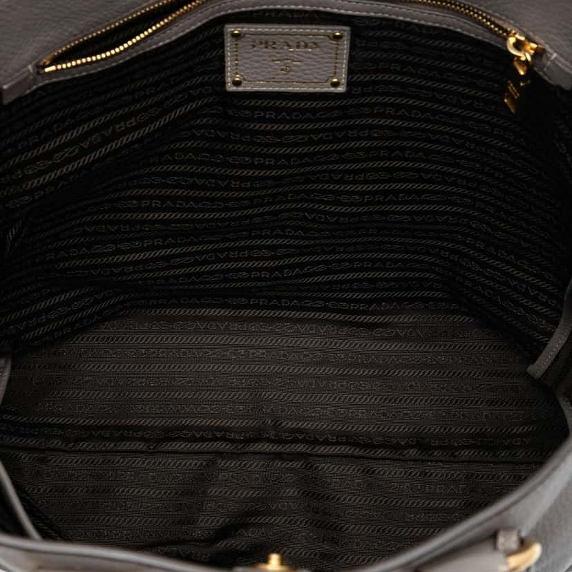 Prada Vitello Daino Open Convertible Tote Grey Leather Good condition - Model View