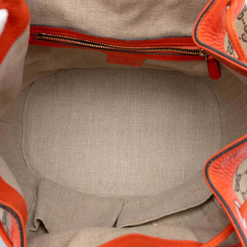 Gucci GG Canvas Drawstring Bucket Bag Beige Good condition - Model View