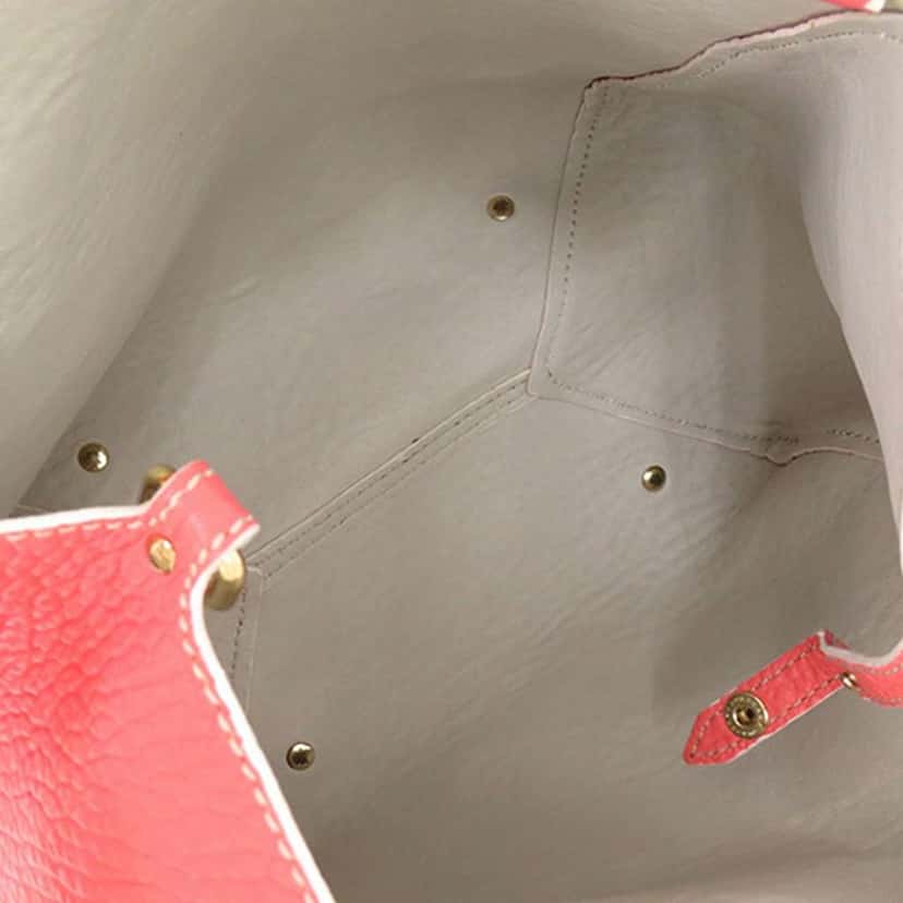 Burberry Small Embossed Grain Check Canterbury Tote Pink Leather Good condition - Model View