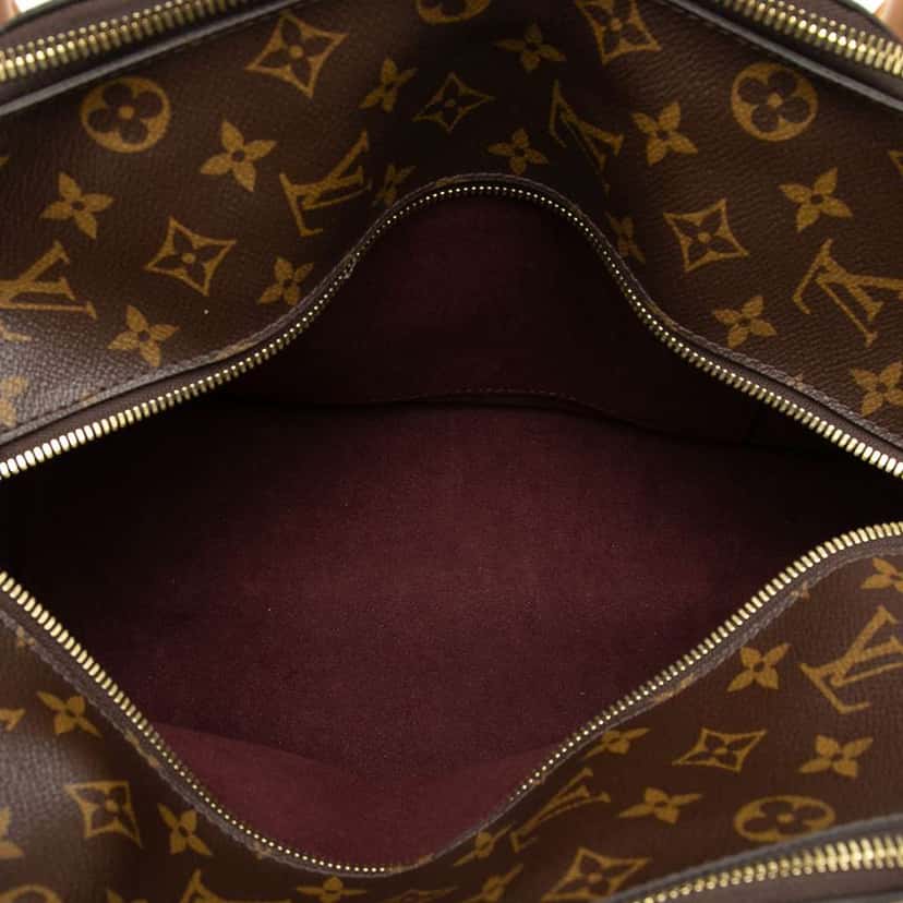Louis Vuitton Monogram Marais MM Brown Good condition - Model View