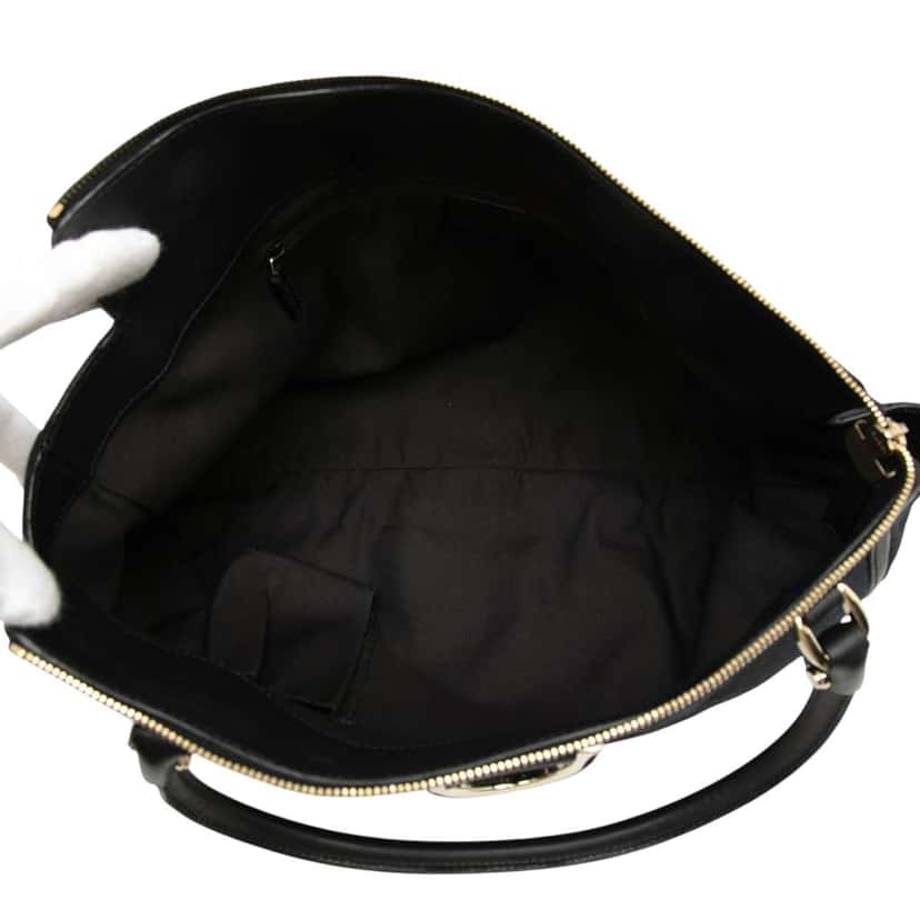 Gucci GG Canvas Abbey D Ring Tote Black Canvas Very good condition - Model View