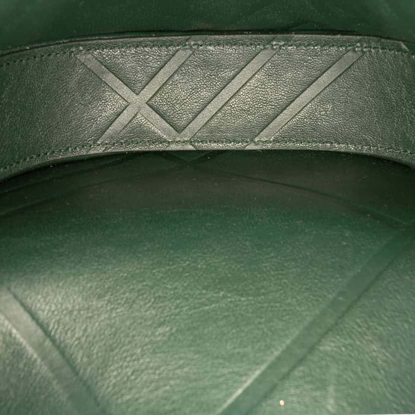 Burberry Mini Grained Calfskin Rocking Horse Crossbody Black Leather Very good condition - Model View