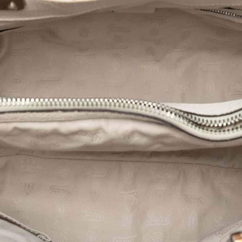 Gucci Medium GG Canvas Bamboo Libeccio Tote Beige Very good condition - Model View