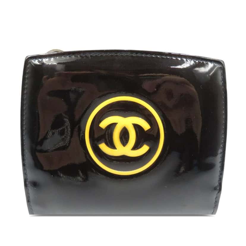 Chanel CC Patent Makeup Line Compact Wallet Black Leather Very good condition - Front View
