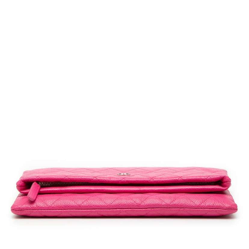 Chanel Quilted Caviar CC Beauty Foldover Clutch Pink Leather Very good condition - Inside View