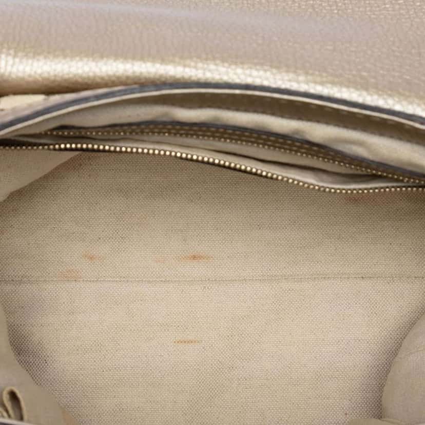 Gucci GG Canvas Bella Flap Satchel Beige Very good condition - Model View