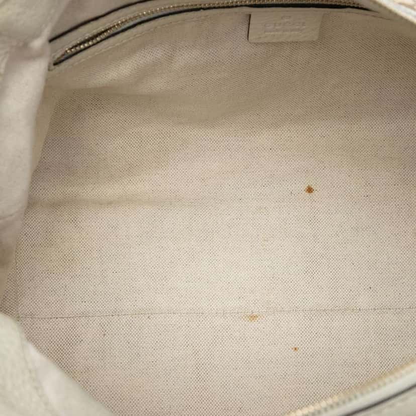 Gucci Medium GG Canvas Bella Shoulder Bag Beige Very good condition - Model View