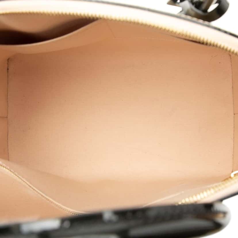 Louis Vuitton Monogram Vernis Lockit PM Beige Leather Very good condition - Model View