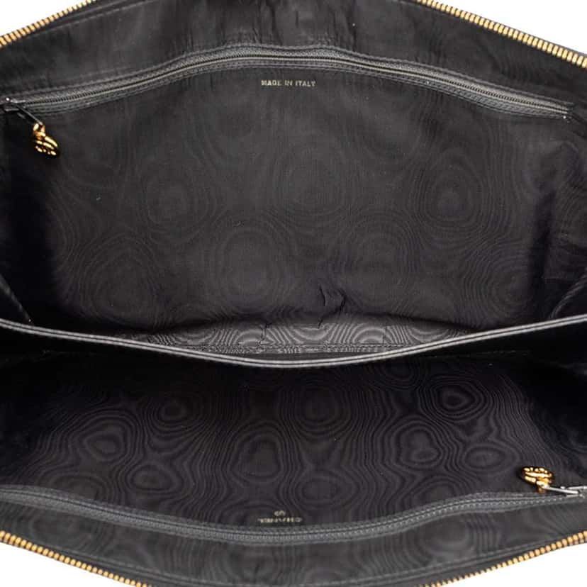 Chanel CC Caviar Documents Portfolio Clutch Black Leather Very good condition - Model View