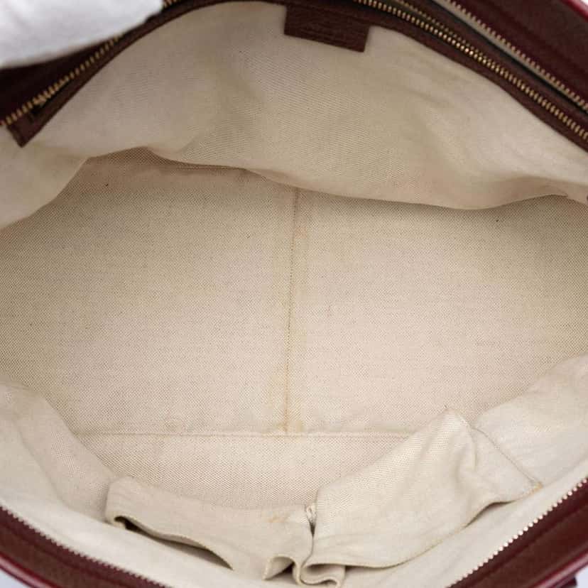 Gucci GG Canvas Bree Tote Beige Very good condition - Model View