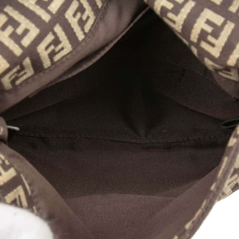 Fendi Zucchino Canvas Crossbody Brown Canvas Very good condition - Model View