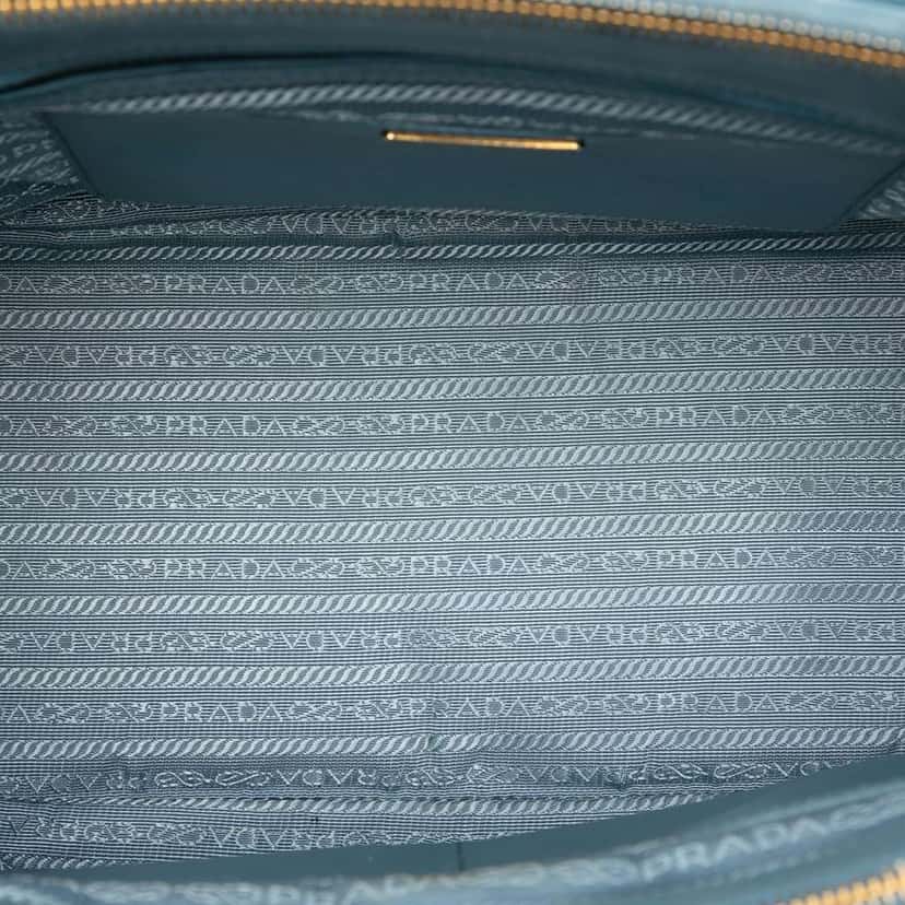 Prada Medium Saffiano Lux Galleria Double Zip Satchel Blue Leather Very good condition - Model View