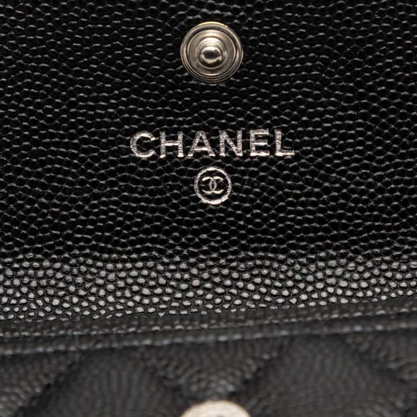 Chanel Quilted Caviar Boy Flap Card Holder Black Leather Very good condition - Box View