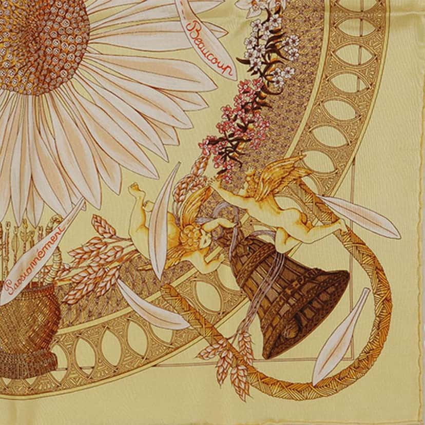 Hermès Amours 42 Silk Scarf Yellow Silk Very good condition - Model View