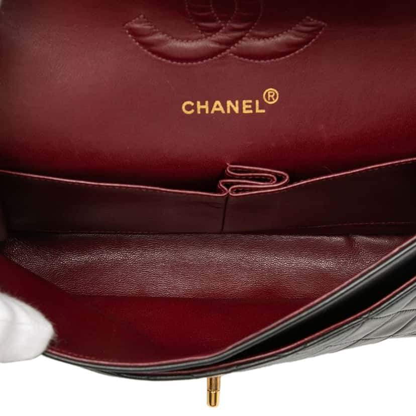 Chanel Medium Classic Lambskin Double Flap Black Leather Good condition - Model View