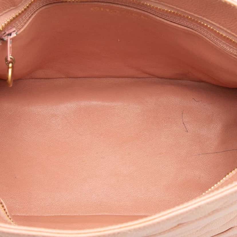 Chanel Caviar Medallion Tote Pink Leather Fair condition - Model View