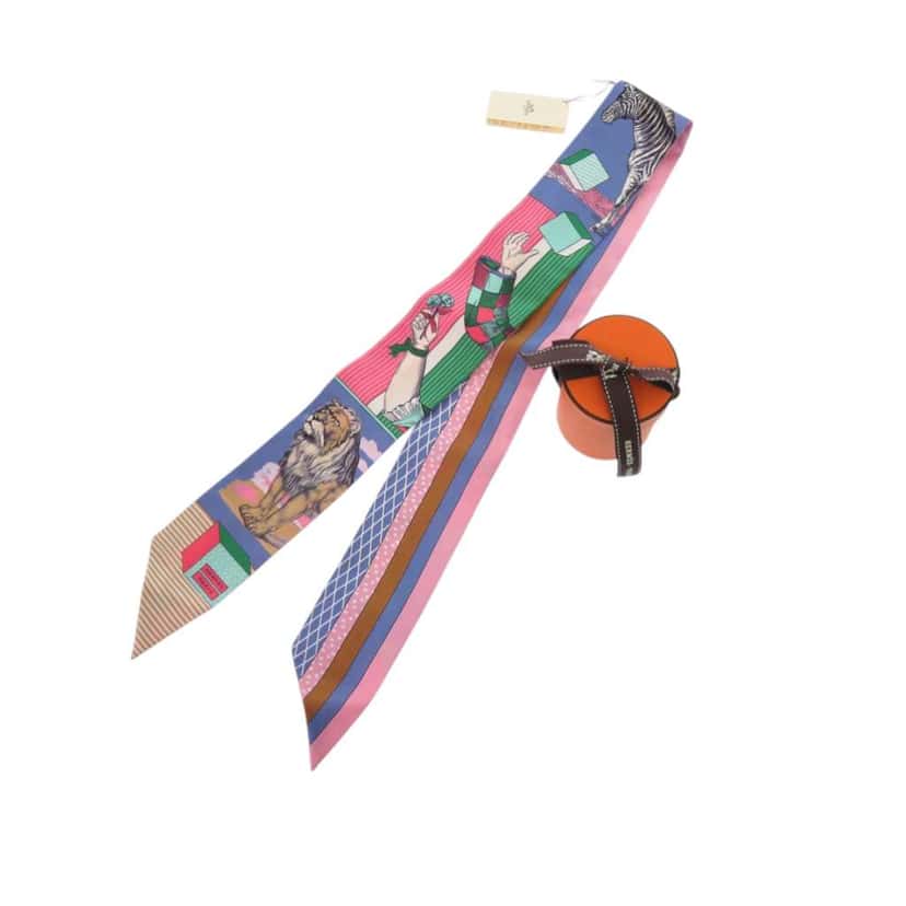 Hermès Grand Theatre Nouveau Silk Twilly Scarf Pink Silk Good condition - Box View