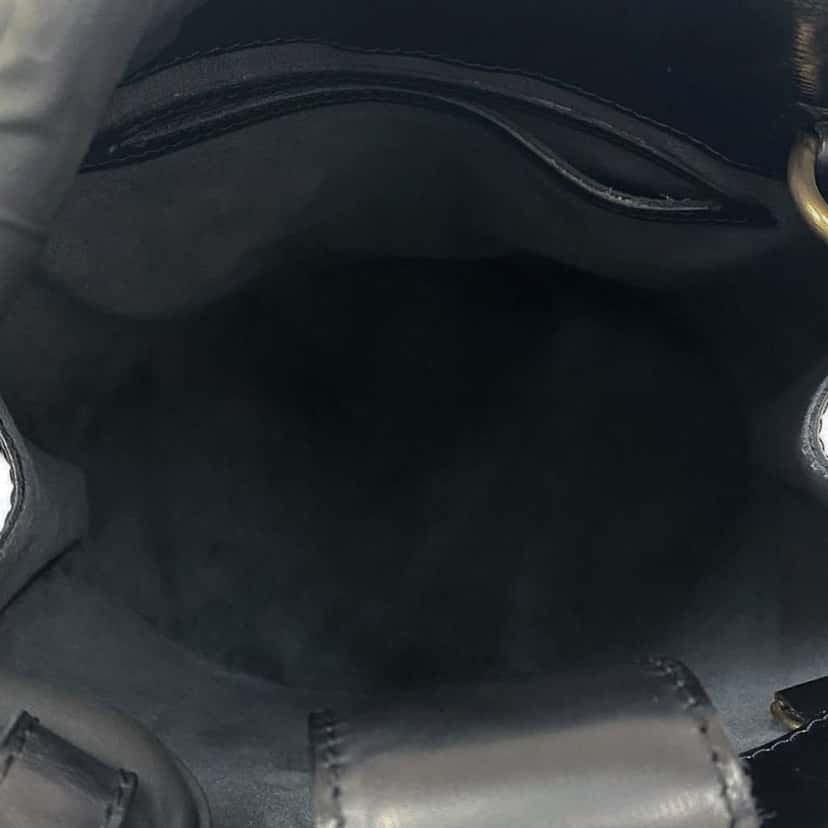 Louis Vuitton Epi Cluny Black Leather Good condition - Model View