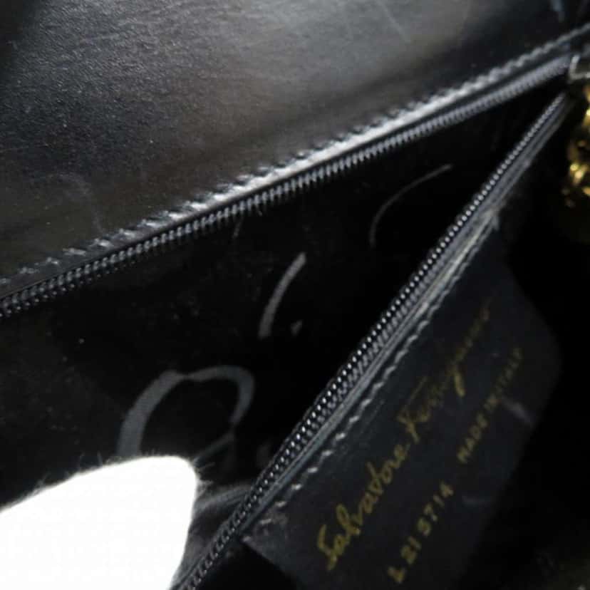 Salvatore Ferragamo Leather Vara Crossbody Black Leather Good condition - Model View