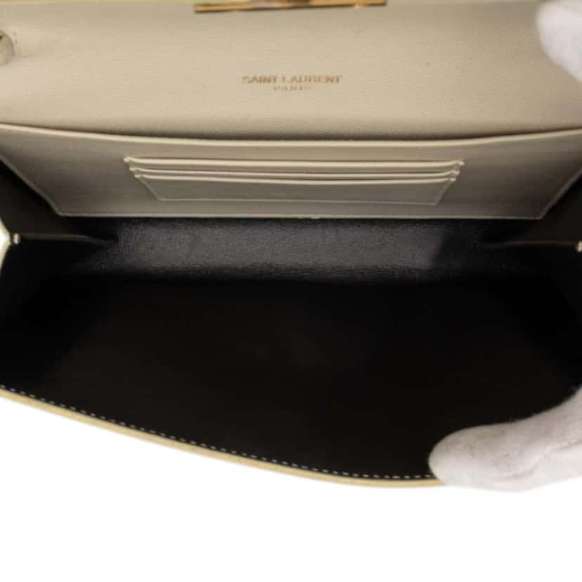 Saint Laurent Grain De Poudre Monogram Cassandra Chain Wallet Brown Leather Good condition - Model View