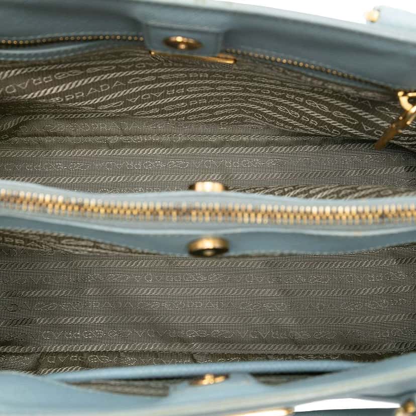 Prada Medium Saffiano Lux Galleria Satchel Blue Leather Good condition - Model View