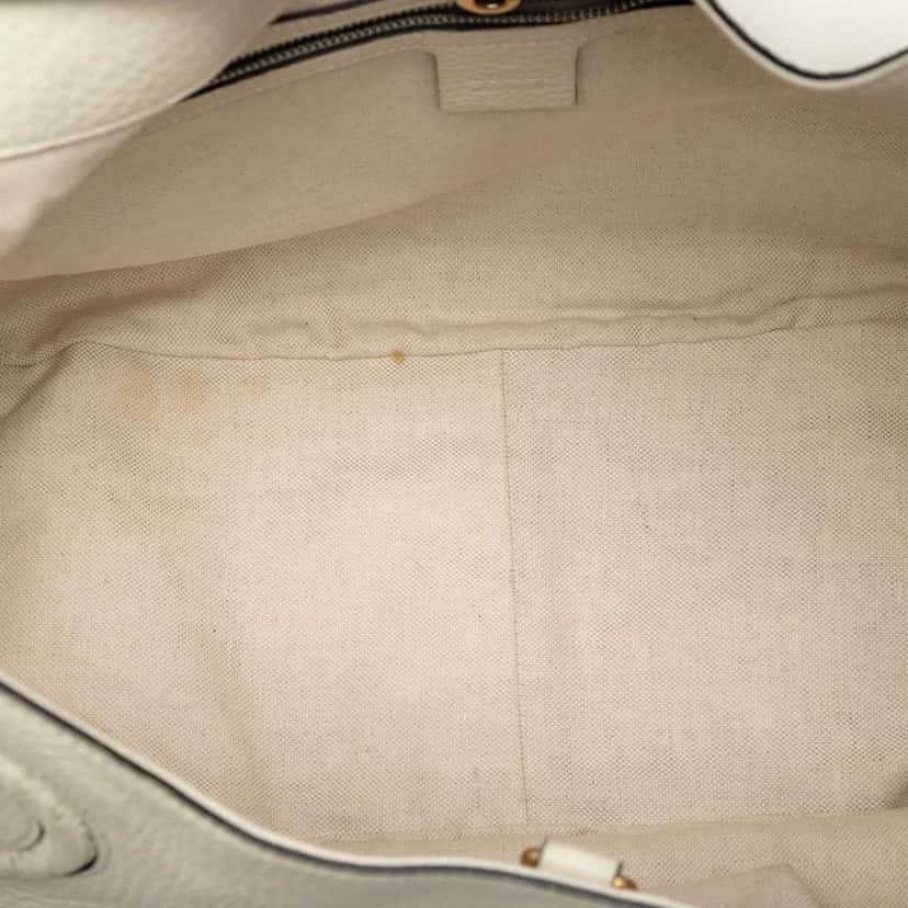 Gucci Medium Pebbled Calfskin Twill Tote White Leather Good condition - Model View