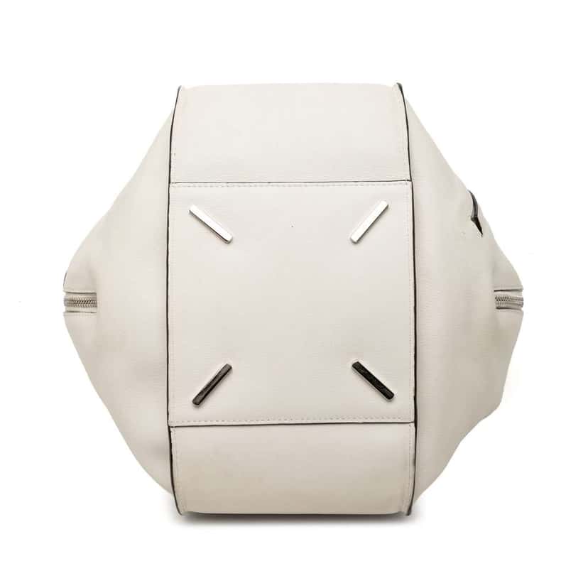 Loewe Small Leather Hammock Satchel White Leather Good condition - Inside View