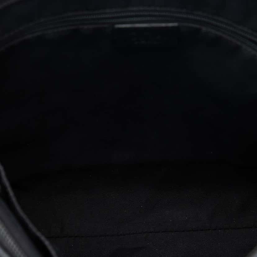 Gucci GG Canvas Abbey D Ring Crossbody Black Canvas Very good condition - Model View